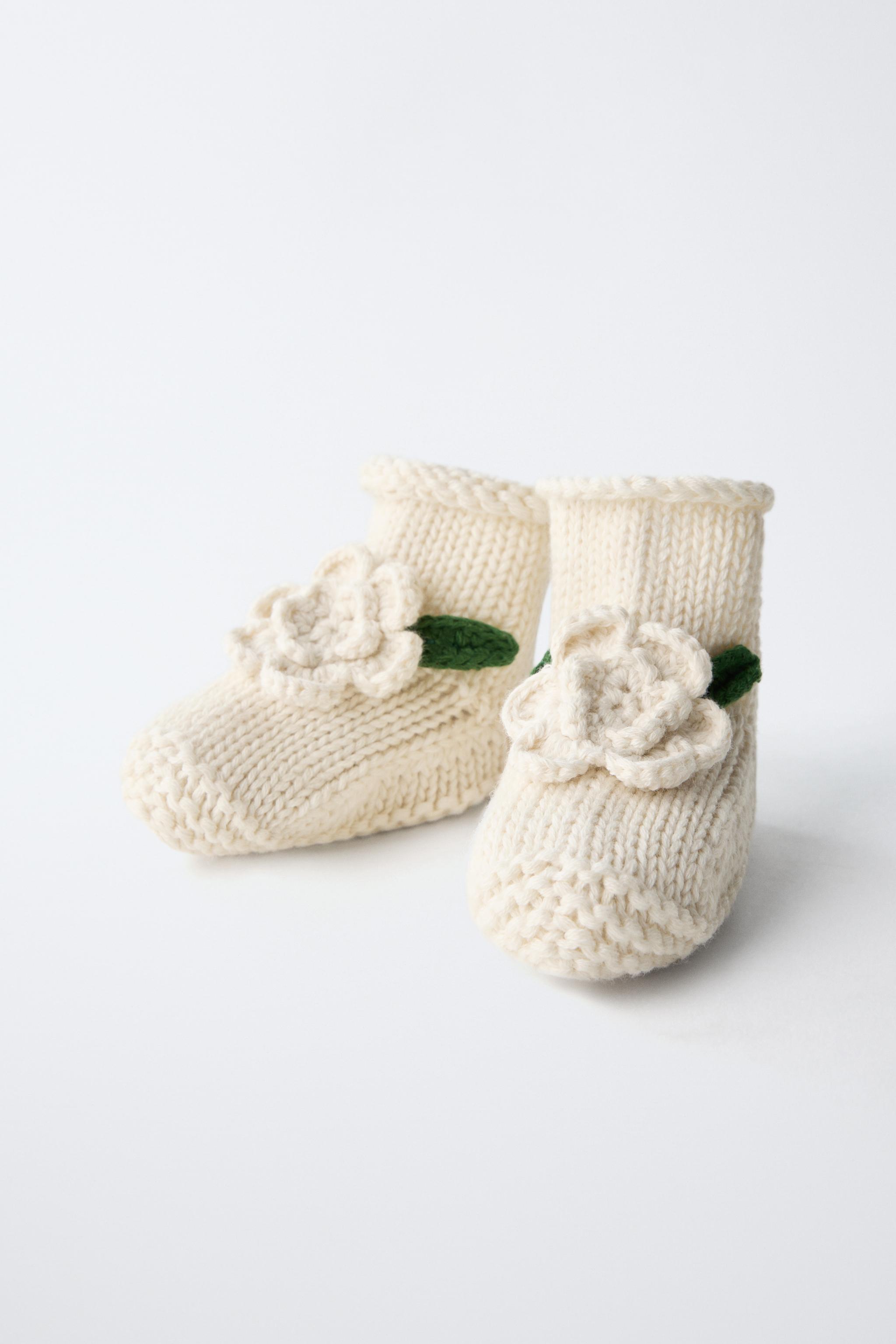 CHAUSSONS BRODÉS